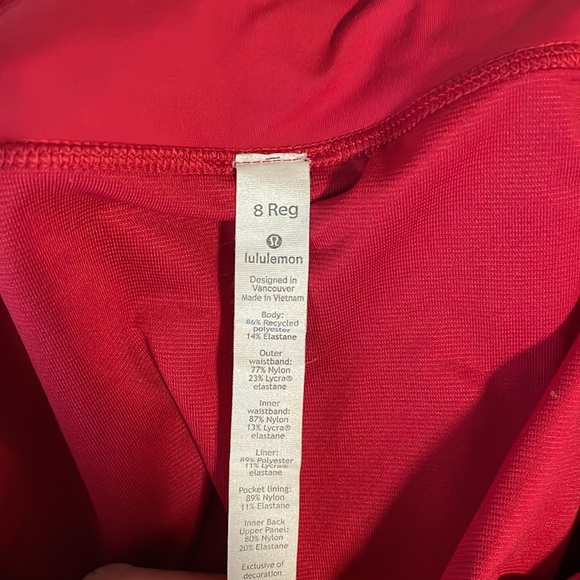 lulu lemon shorts - Picture 3 of 3